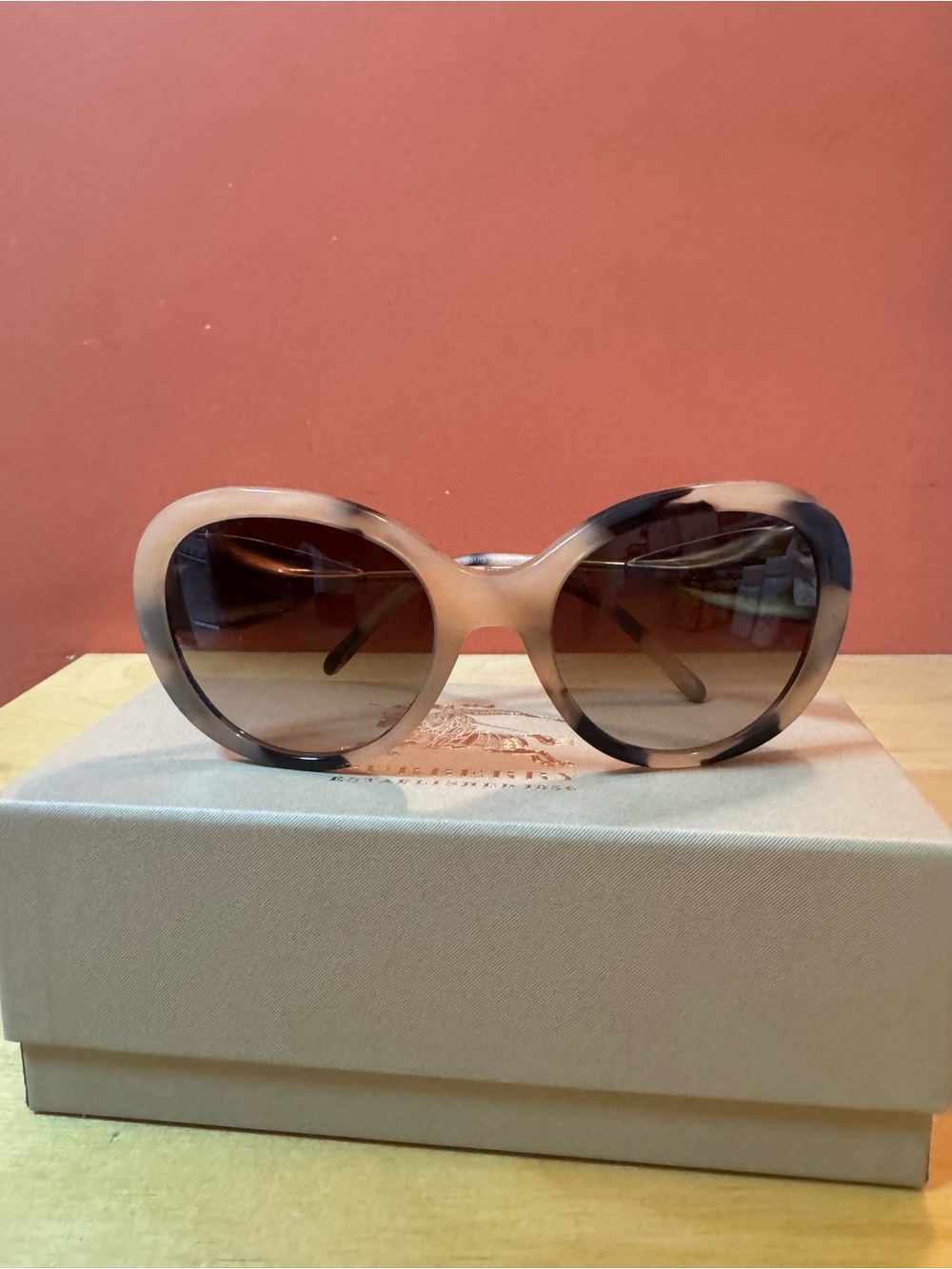 NWT Burberry BE4191 Sunglasses Light Horn Complete Box Set - Picture 11 of 16